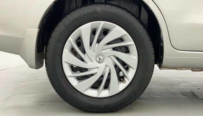2015 Maruti Ertiga VXI, Petrol, Manual, 44,161 km, Right Rear Wheel