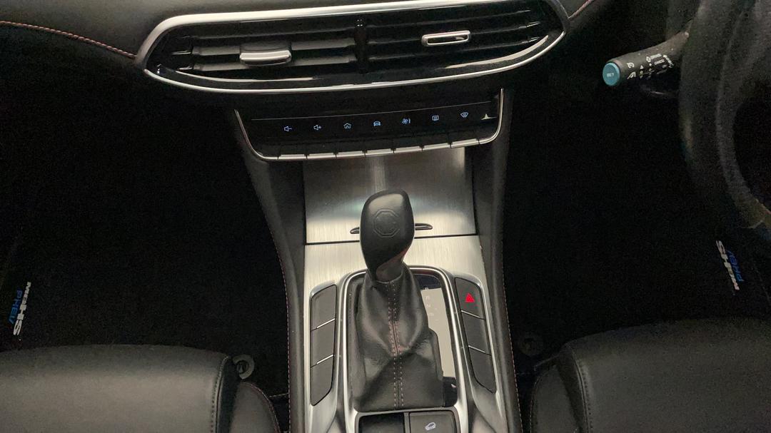 2021 MG HS Vibe, Automatic, 16539 km, Gear Lever 