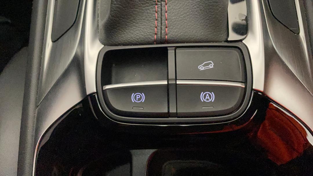 2021 MG HS Vibe, Automatic, 16539 km, Handbrake