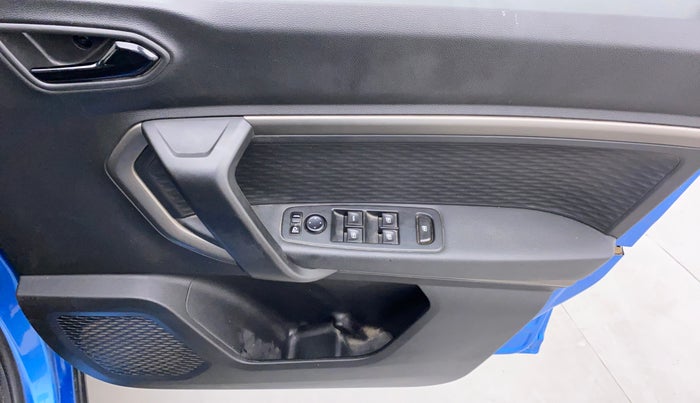 2021 Renault Kiger RXZ 1.0 TURBO MT, Petrol, Manual, 18,531 km, Driver Side Door Panels Control