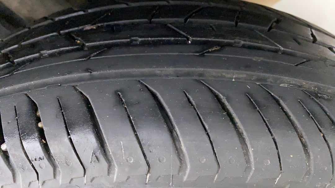 Left Rear Tyre Tread
