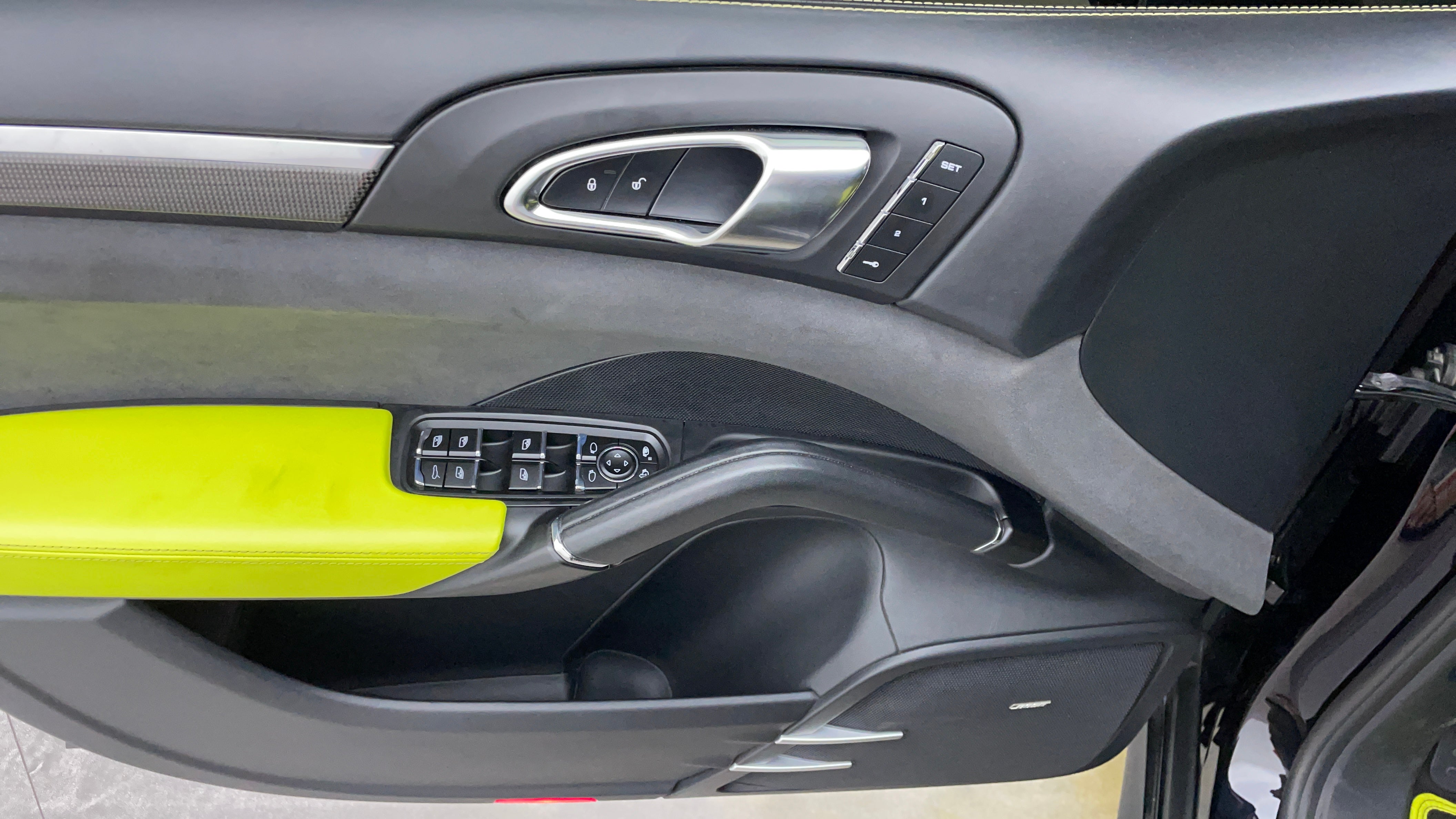 Porsche Cayenne-Driver Side Door Panels Controls