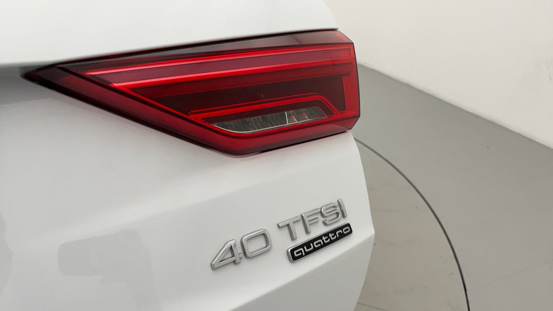 Badge (Boot Right Side)