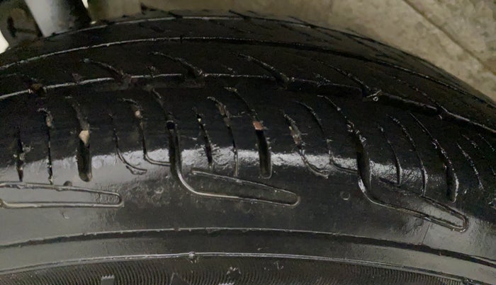 2015 Maruti Wagon R 1.0 LXI CNG, CNG, Manual, 84,850 km, Right Rear Tyre Tread