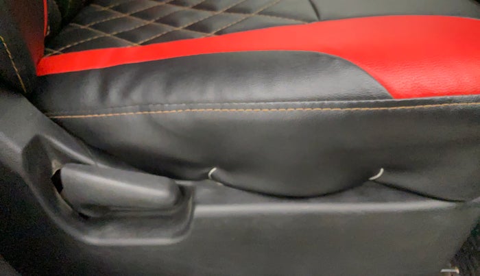 2015 Maruti Wagon R 1.0 LXI CNG, CNG, Manual, 84,850 km, Driver Side Adjustment Panel