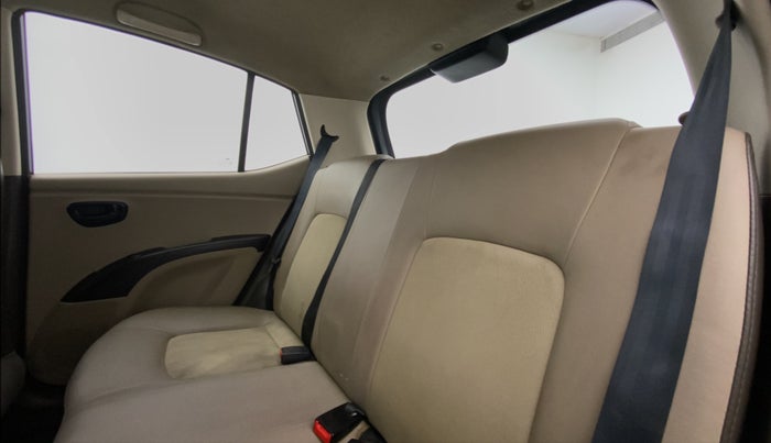 2015 Hyundai i10 MAGNA 1.1 IRDE2, Petrol, Manual, 25,028 km, Right Side Rear Door Cabin