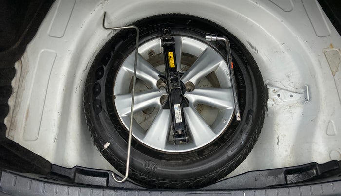 2014 Toyota Corolla Altis D 4D G, Diesel, Manual, 1,26,822 km, Spare Tyre