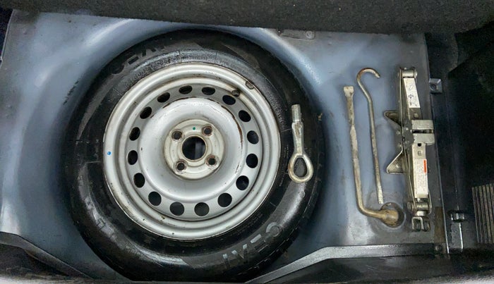 2014 Maruti Swift VXI D, Petrol, Manual, 61,811 km, Spare Tyre