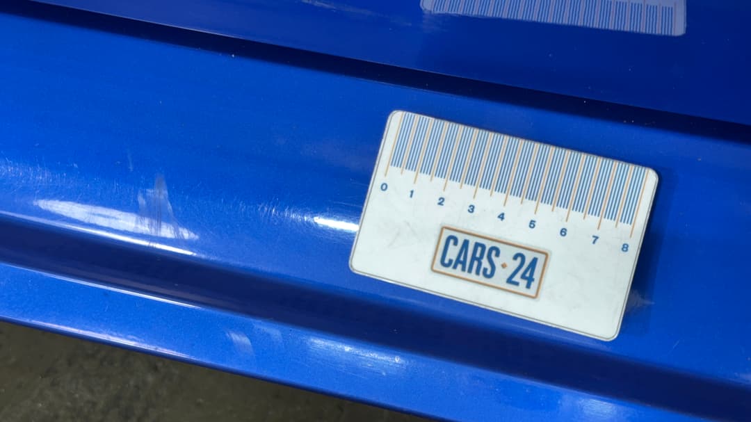 Mud guard Front RHS Scratch