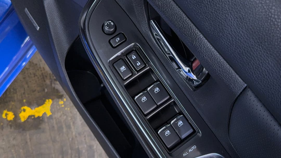 Drivers Side Door Panel Controls