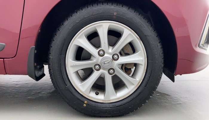 2015 Hyundai Grand i10 ASTA AT 1.2 KAPPA VTVT, Petrol, Automatic, 10,749 km, Right Front Tyre