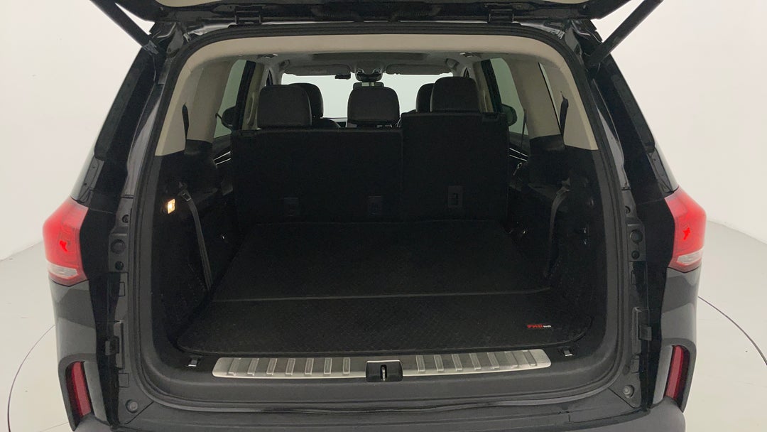2022 LDV D90 Executive (4WD), Automatic, 32924 km, Boot Inside View