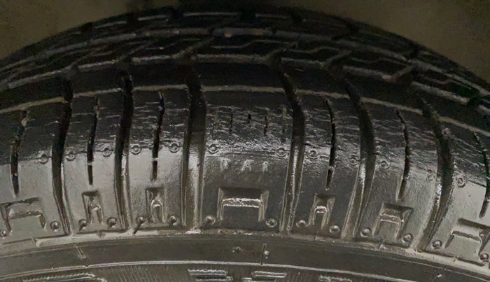 2013 Maruti Alto 800 LXI, Petrol, Manual, 28,836 km, Left Rear Tyre Tread