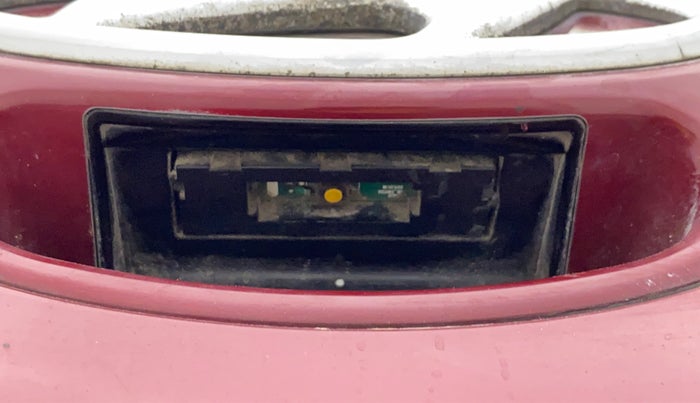 2013 Hyundai Grand i10 ASTA (O) 1.2 KAPPA VTVT, Petrol, Manual, 1,17,857 km, Dicky (Boot door) - Trim lock has minor damage