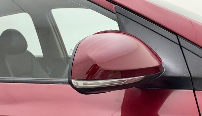 2013 Hyundai Grand i10 ASTA (O) 1.2 KAPPA VTVT, Petrol, Manual, 1,17,857 km, Right rear-view mirror - Indicator light has minor damage