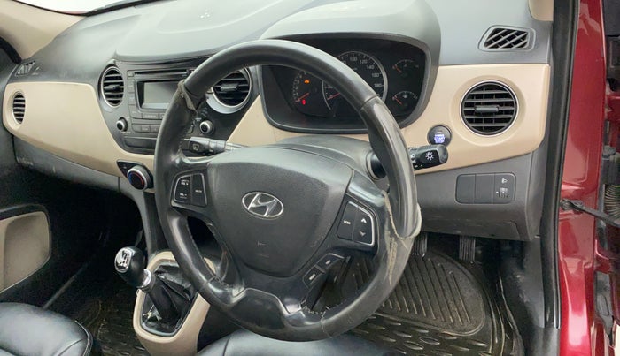 2013 Hyundai Grand i10 ASTA (O) 1.2 KAPPA VTVT, Petrol, Manual, 1,17,857 km, Steering wheel - Steering cover is minor torn