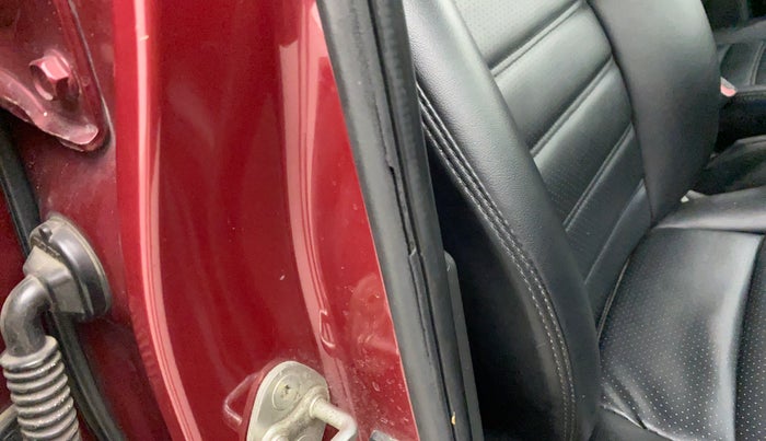 2013 Hyundai Grand i10 ASTA (O) 1.2 KAPPA VTVT, Petrol, Manual, 1,17,857 km, Driver-side door - Beading has minor damage