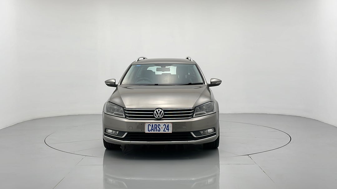 2014 Volkswagen Passat 118 Tsi, Automatic, 114680 km, Front View