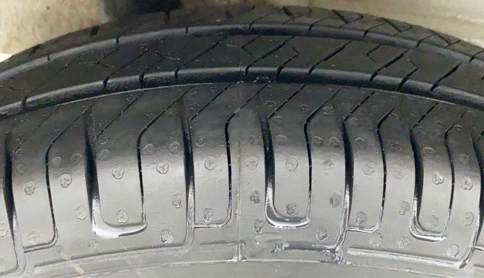 2020 Maruti New Wagon-R LXI CNG 1.0, CNG, Manual, 41,887 km, Right Rear Tyre Tread