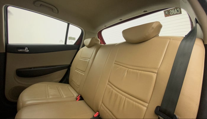 2012 Hyundai i20 SPORTZ 1.4 CRDI, Diesel, Manual, 97,481 km, Right Side Rear Door Cabin