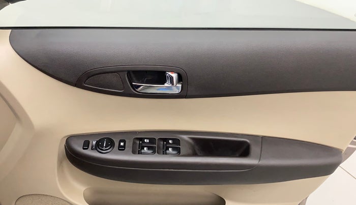 2013 Hyundai i20 ASTA 1.2, Petrol, Manual, 78,316 km, Right front window switch / handle - Power window makes minor noise