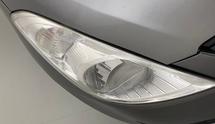 2012 Maruti Swift VDI, Diesel, Manual, 1,02,424 km, Right headlight - Faded