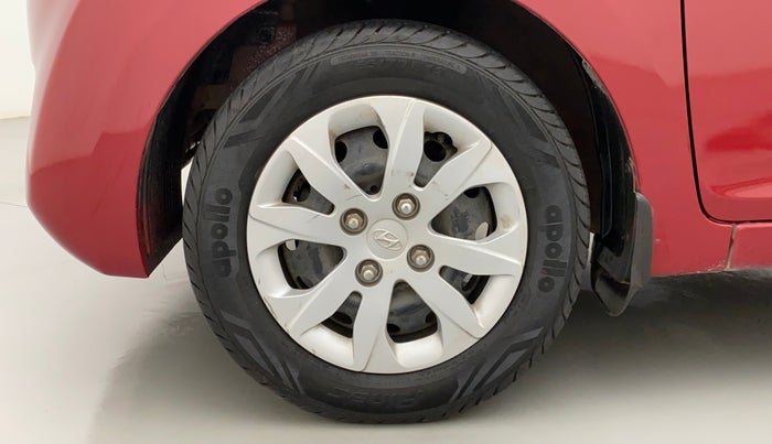 2015 Hyundai Eon MAGNA +, Petrol, Manual, 23,364 km, Left Front Wheel