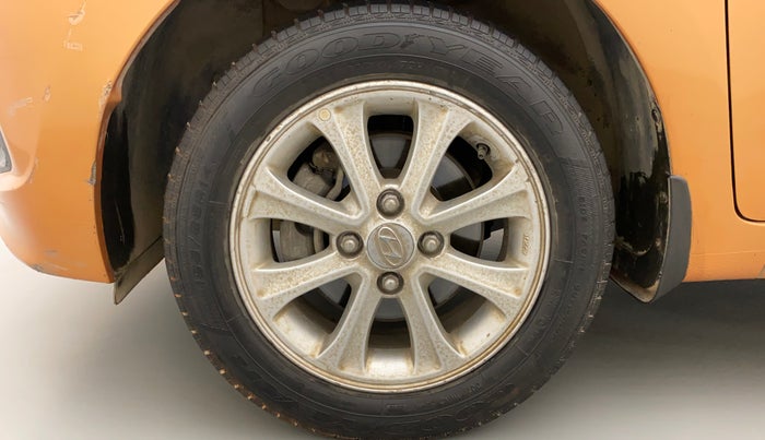 2016 Hyundai Grand i10 ASTA AT 1.2 KAPPA VTVT, Petrol, Automatic, 34,612 km, Left front tyre - Minor crack