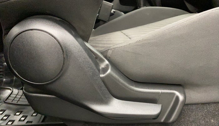 2018 Maruti Swift LXI D, Petrol, Manual, 16,083 km, Driver Side Adjustment Panel