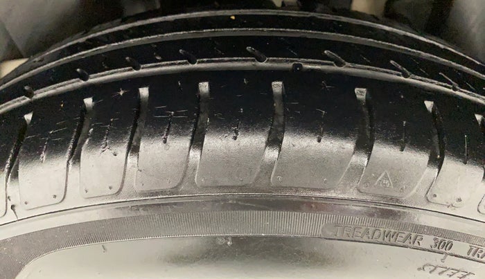 2018 Maruti Swift LXI D, Petrol, Manual, 16,083 km, Left Rear Tyre Tread