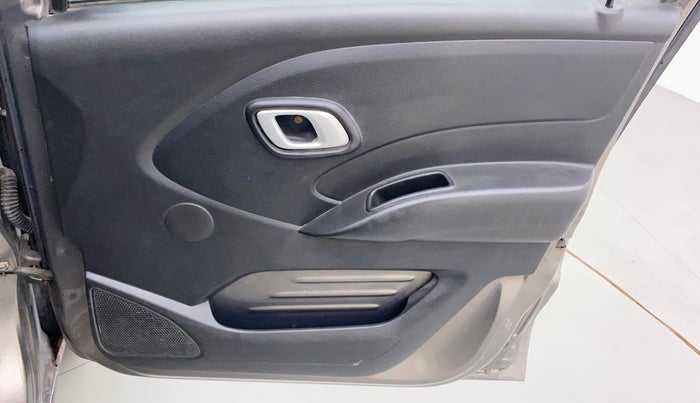 2018 Datsun Redi Go T (O), CNG, Manual, 1,02,241 km, Driver Side Door Panels Control