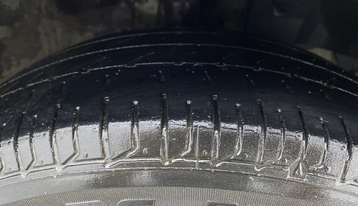 2019 Honda Amaze 1.2L I-VTEC V, CNG, Manual, 87,344 km, Right Front Tyre Tread