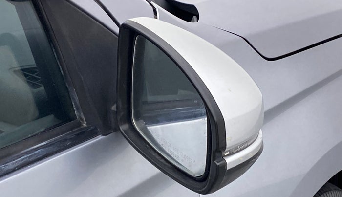 2019 Honda Amaze 1.2L I-VTEC V, CNG, Manual, 87,344 km, Right rear-view mirror - Mirror motor not working