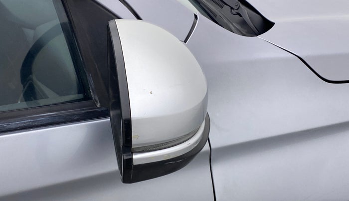2019 Honda Amaze 1.2L I-VTEC V, CNG, Manual, 87,344 km, Right rear-view mirror - Folding motor not working