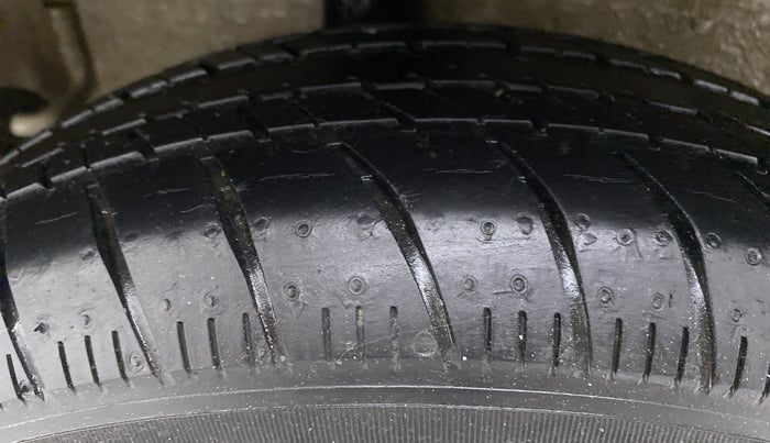 2017 Maruti Celerio VXI, Petrol, Manual, 24,779 km, Right Rear Tyre Tread