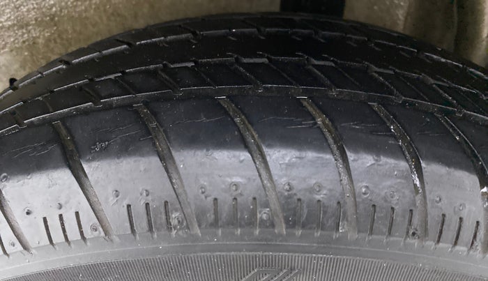 2017 Maruti Celerio VXI, Petrol, Manual, 24,779 km, Left Rear Tyre Tread