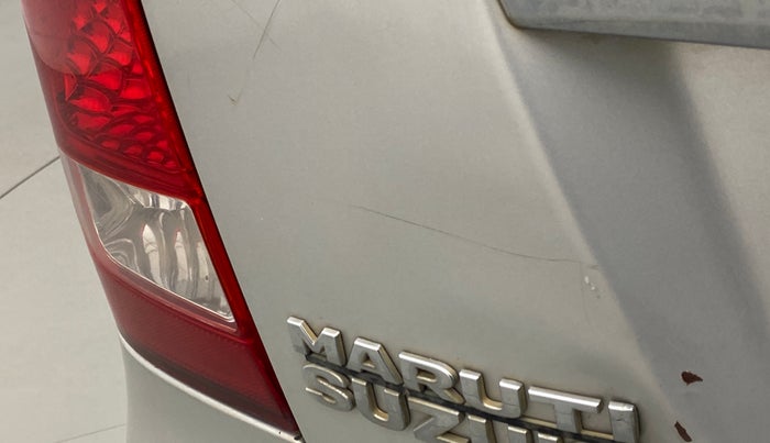 2013 Maruti Wagon R 1.0 VXI, Petrol, Manual, 67,293 km, Dicky (Boot door) - Minor scratches