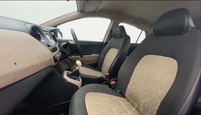 2015 Hyundai Grand i10 SPORTZ 1.2 KAPPA VTVT, Petrol, Manual, 1,00,139 km, Right Side Front Door Cabin