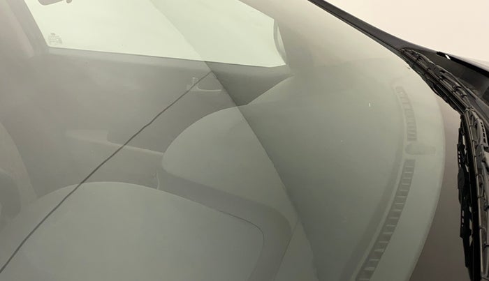 2015 Hyundai Grand i10 SPORTZ 1.2 KAPPA VTVT, Petrol, Manual, 1,00,139 km, Front windshield - Minor spot on windshield