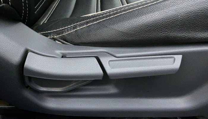 2020 Hyundai GRAND I10 NIOS SPORTZ PETROL, Petrol, Manual, 45,117 km, Driver Side Adjustment Panel
