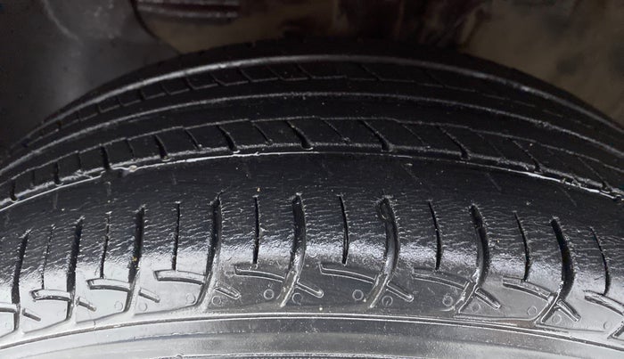 2018 Hyundai Elite i20 ASTA 1.2, Petrol, Manual, 42,444 km, Left Front Tyre Tread