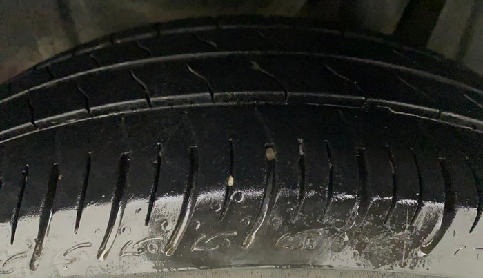 2019 Maruti Ertiga ZXI+ SHVS, Petrol, Manual, 89,653 km, Left Rear Tyre Tread