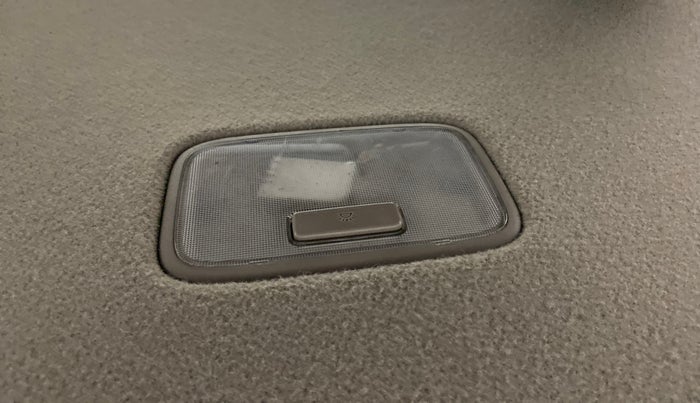 2015 Hyundai Elite i20 ASTA 1.4 CRDI, Diesel, Manual, 1,14,676 km, Ceiling - Roof light/s not working