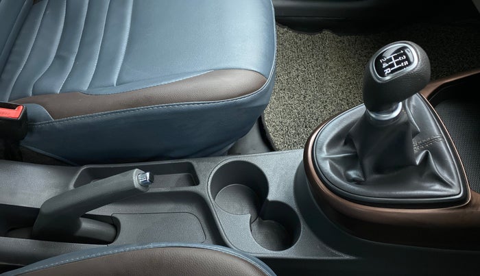 2020 Hyundai AURA SX PETROL, Petrol, Manual, 35,203 km, Gear Lever
