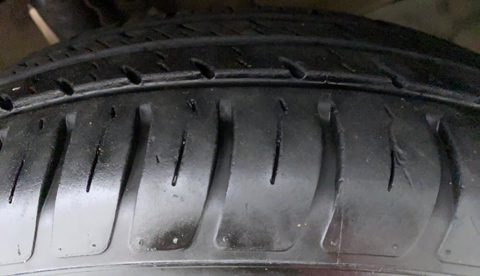 2018 Maruti Dzire VXI, Petrol, Manual, 41,131 km, Right Rear Tyre Tread