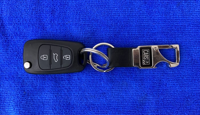 2015 Hyundai i10 SPORTZ 1.1 IRDE2, Petrol, Manual, 27,934 km, Key Close Up