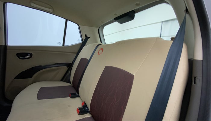 2015 Hyundai i10 SPORTZ 1.1 IRDE2, Petrol, Manual, 27,934 km, Right Side Rear Door Cabin