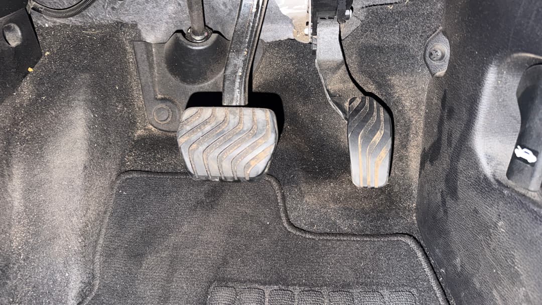 2022 Mitsubishi Outlander Ls 7 Seat (AWD), Automatic, 71848 km, Pedals and Footmat