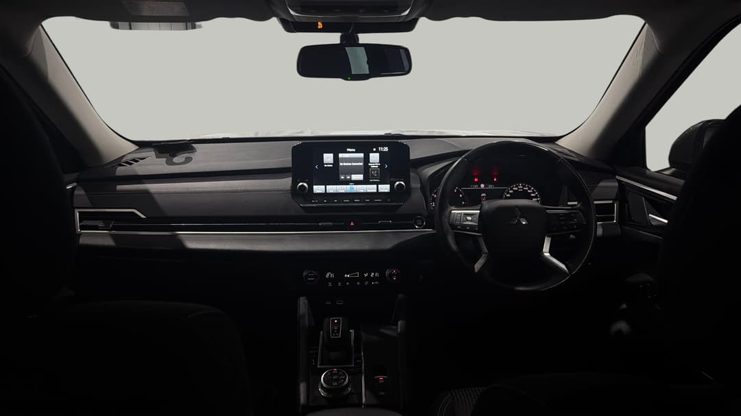 2022 Mitsubishi Outlander Ls 7 Seat (AWD), Automatic, 71848 km, Dashboard View