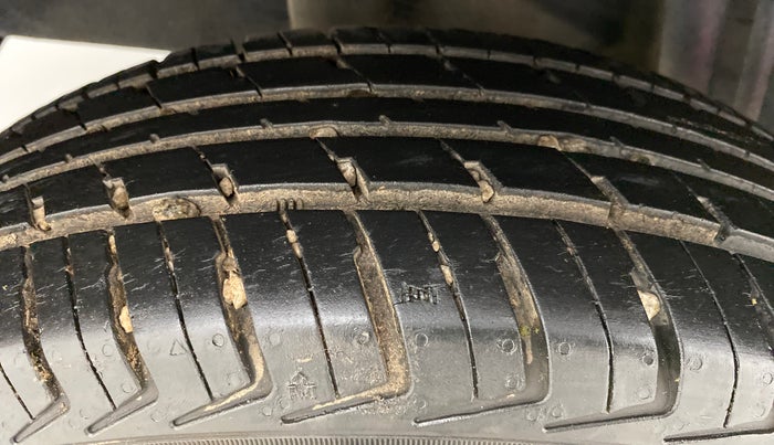 2017 Datsun Redi Go T (O), Petrol, Manual, 17,617 km, Right Rear Tyre Tread